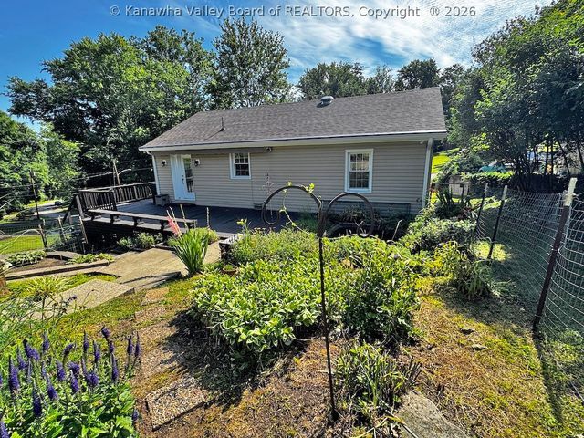 845 Sweet Acres Drive, St Albans, WV 25177