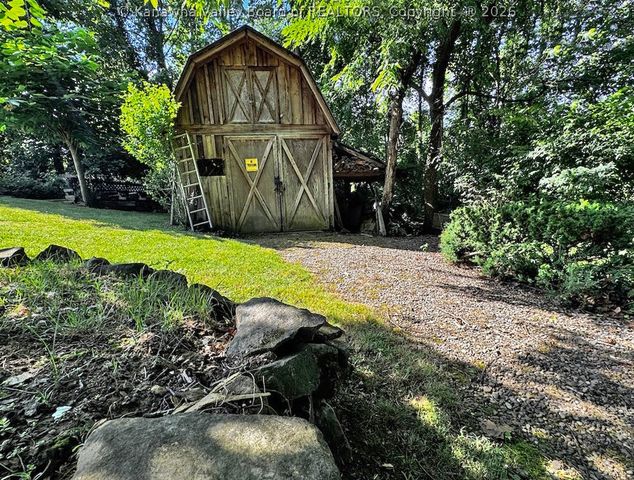 845 Sweet Acres Drive, St Albans, WV 25177