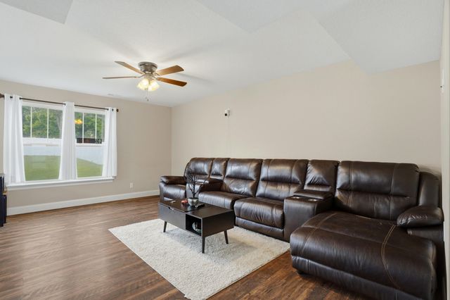 3213 SAGEGRASS CT, Columbia, MO 65202