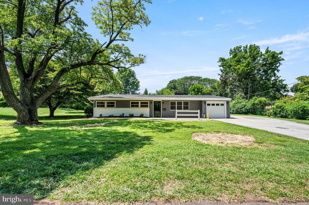 436 WILLOW WAY, West Chester, PA 19380