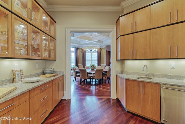 203 Waterleaf Way, Louisville, KY 40207