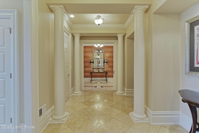 203 Waterleaf Way, Louisville, KY 40207