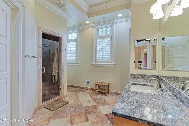 203 Waterleaf Way, Louisville, KY 40207