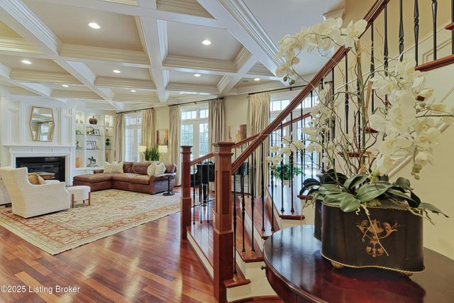 203 Waterleaf Way, Louisville, KY 40207