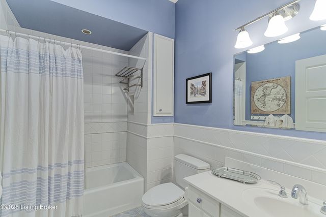 203 Waterleaf Way, Louisville, KY 40207