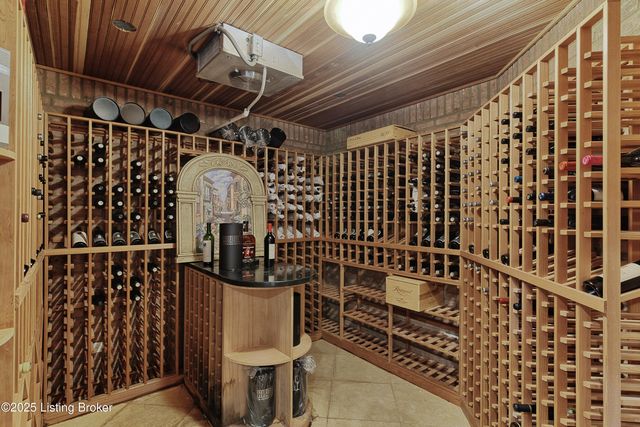203 Waterleaf Way, Louisville, KY 40207