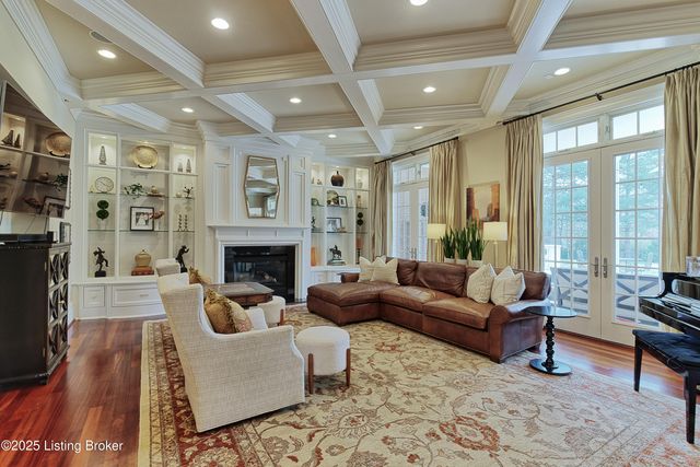 203 Waterleaf Way, Louisville, KY 40207