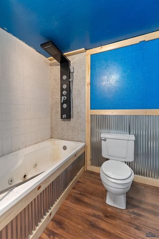 10 SW HILL, Newcastle, WY 82701