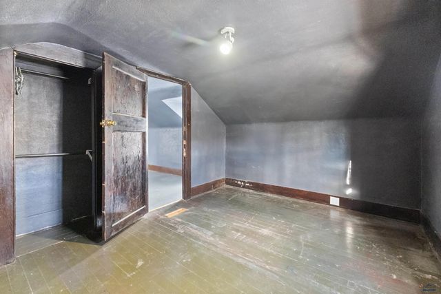 10 SW HILL, Newcastle, WY 82701