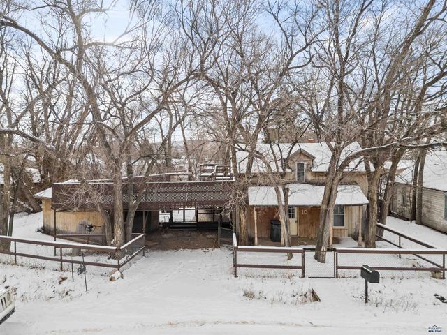 10 SW HILL, Newcastle, WY 82701