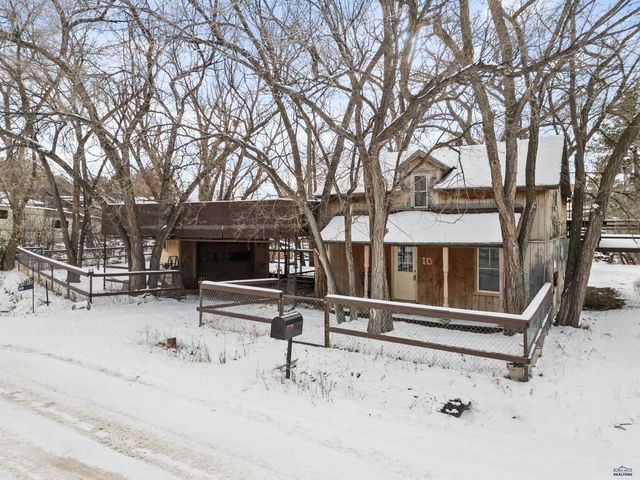 10 SW HILL, Newcastle, WY 82701