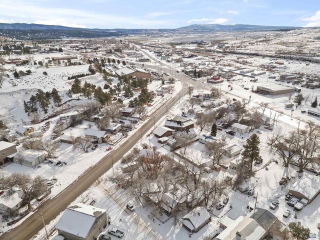 10 SW HILL, Newcastle, WY 82701