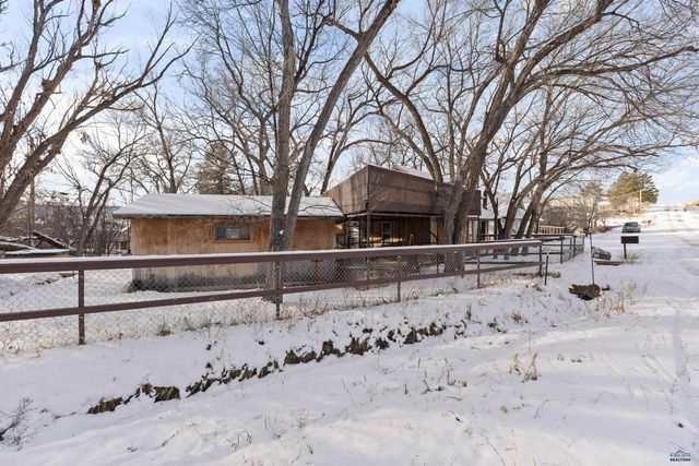 10 SW HILL, Newcastle, WY 82701