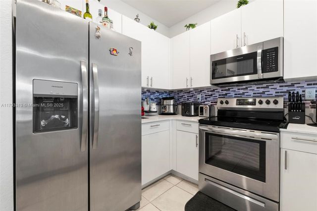 12901 SW 232nd Ln, Homestead, FL 33032