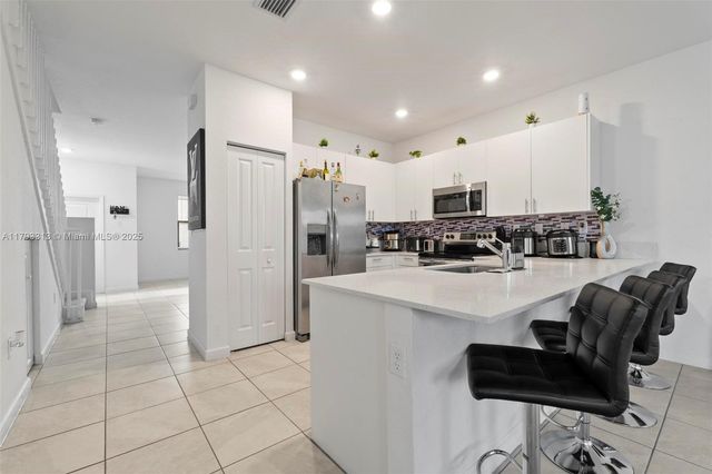 12901 SW 232nd Ln, Homestead, FL 33032