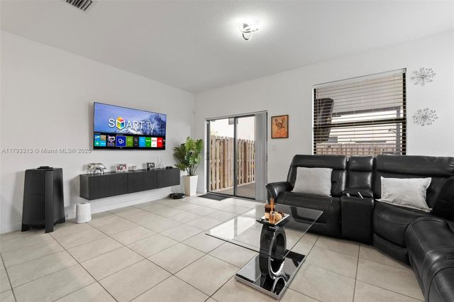 12901 SW 232nd Ln, Homestead, FL 33032