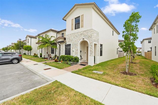 12901 SW 232nd Ln, Homestead, FL 33032