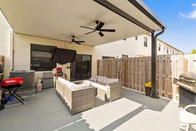 12901 SW 232nd Ln, Homestead, FL 33032