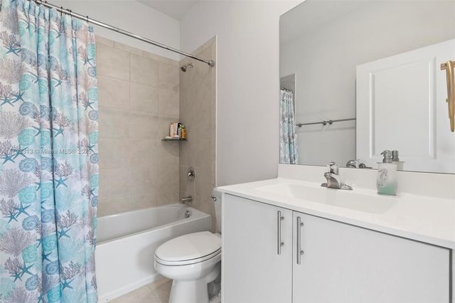 12901 SW 232nd Ln, Homestead, FL 33032