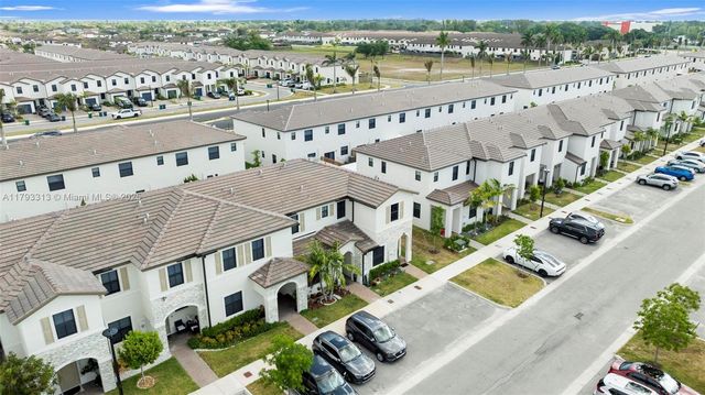 12901 SW 232nd Ln, Homestead, FL 33032