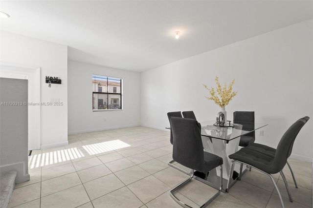 12901 SW 232nd Ln, Homestead, FL 33032