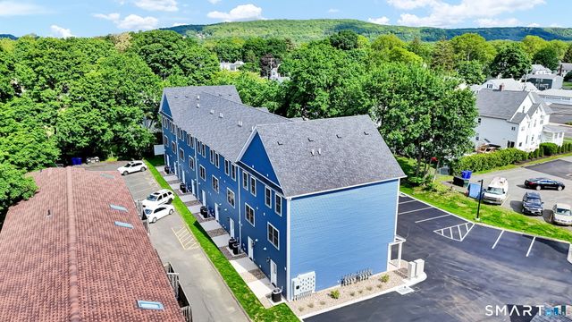 70 Whiting Street Apt A, Plainville, CT 06062