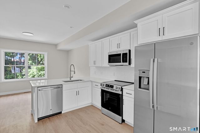 70 Whiting Street Apt A, Plainville, CT 06062