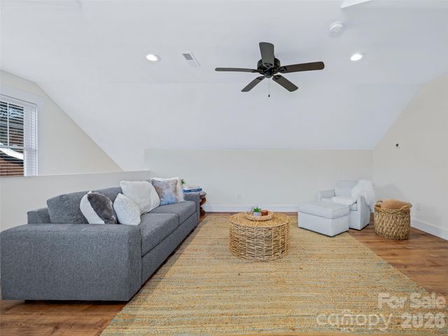 1 Craftsman Circle, Asheville, NC 28805