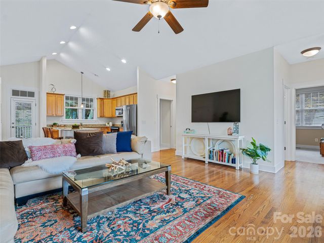 1 Craftsman Circle, Asheville, NC 28805