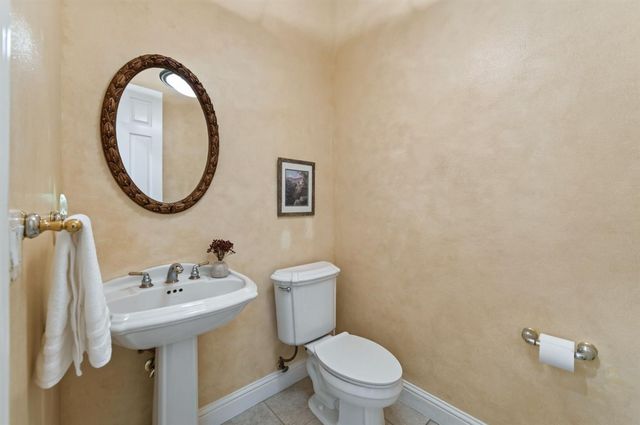 3386 E Via Monte Verdi Avenue, Clovis, CA 93619