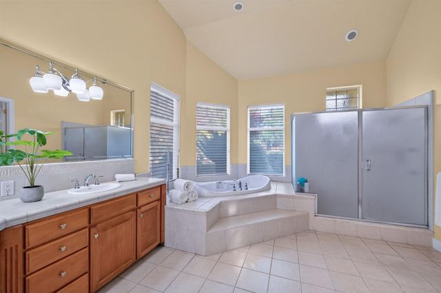 3386 E Via Monte Verdi Avenue, Clovis, CA 93619