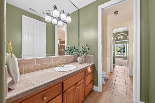 3386 E Via Monte Verdi Avenue, Clovis, CA 93619