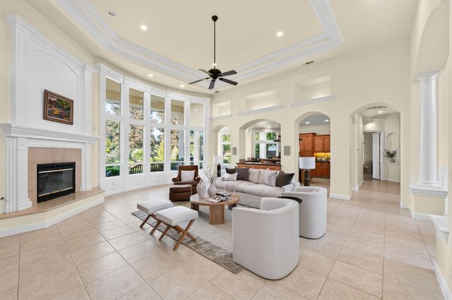 3386 E Via Monte Verdi Avenue, Clovis, CA 93619