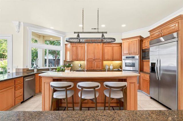3386 E Via Monte Verdi Avenue, Clovis, CA 93619