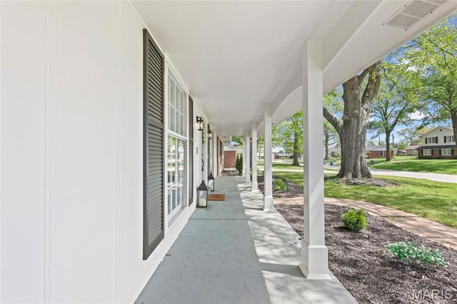 11967 Randy Drive, Creve Coeur, MO 63141