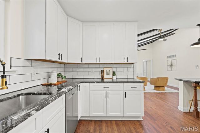 11967 Randy Drive, Creve Coeur, MO 63141
