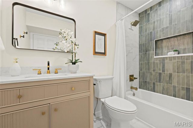 11967 Randy Drive, Creve Coeur, MO 63141