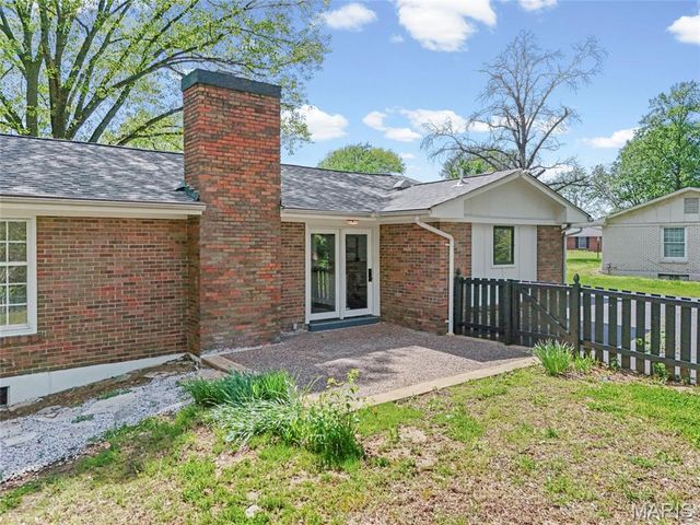 11967 Randy Drive, Creve Coeur, MO 63141