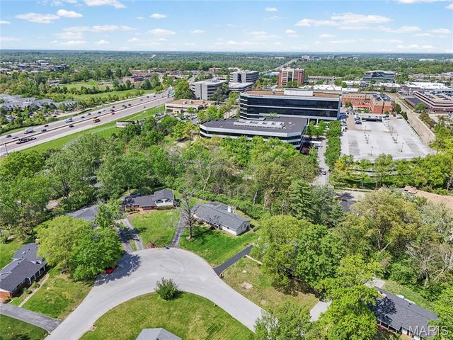 11967 Randy Drive, Creve Coeur, MO 63141