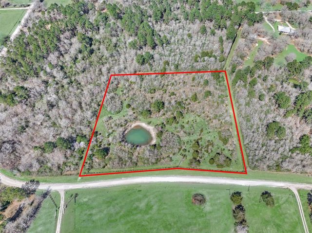 000 Piney Point Run, Huntsville, TX 77320