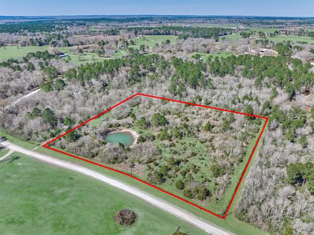 000 Piney Point Run, Huntsville, TX 77320