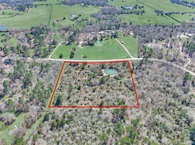 000 Piney Point Run, Huntsville, TX 77320