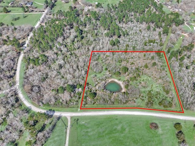 000 Piney Point Run, Huntsville, TX 77320