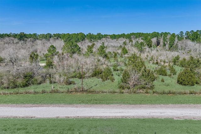 000 Piney Point Run, Huntsville, TX 77320