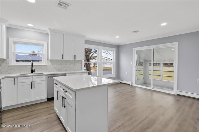 2 Van Gogh Street, Toms River, NJ 08757