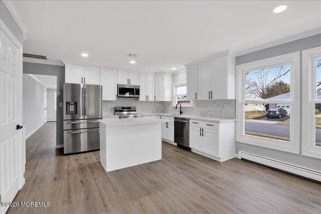 2 Van Gogh Street, Toms River, NJ 08757