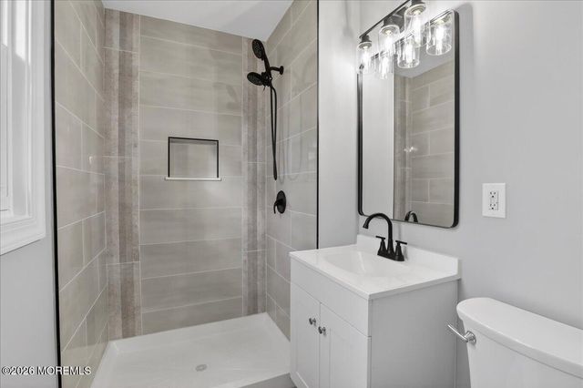 2 Van Gogh Street, Toms River, NJ 08757