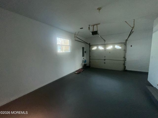 2 Van Gogh Street, Toms River, NJ 08757