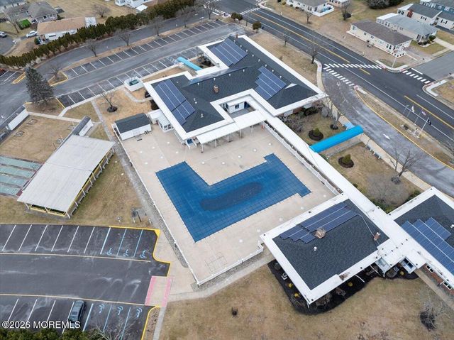 2 Van Gogh Street, Toms River, NJ 08757