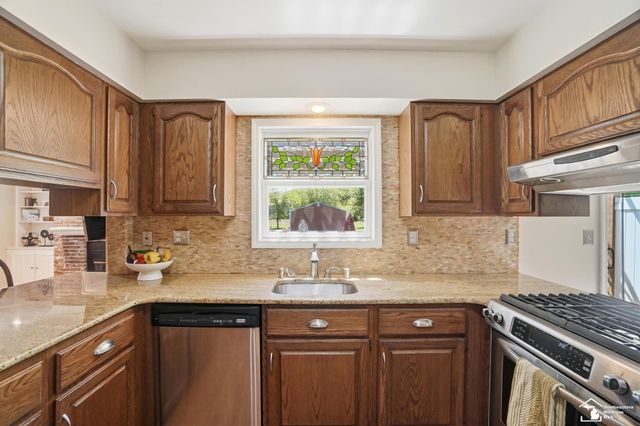 7792 S Huron River Drive, South Rockwood, MI 48179
